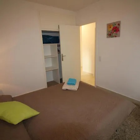 Global Immo 4073 El Corsario Apartman Roses